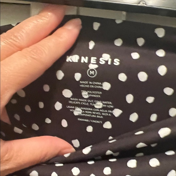 #1126=Chic Black and White Polka Dot Leggings - Picture 3 of 6